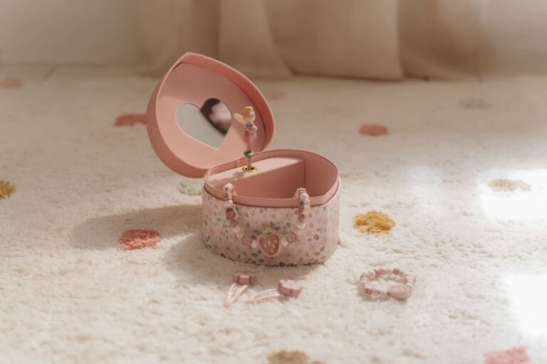 Rotaslietu komplekts Strawberry, Jewellery Set, Little Dutch, LD126213