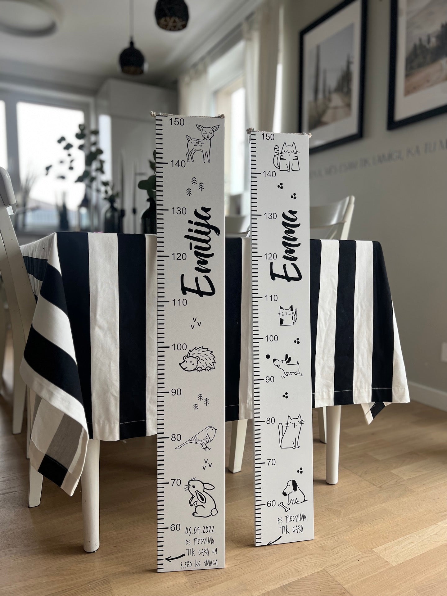 Personalizēts bērna auguma metramērs - melnbalts