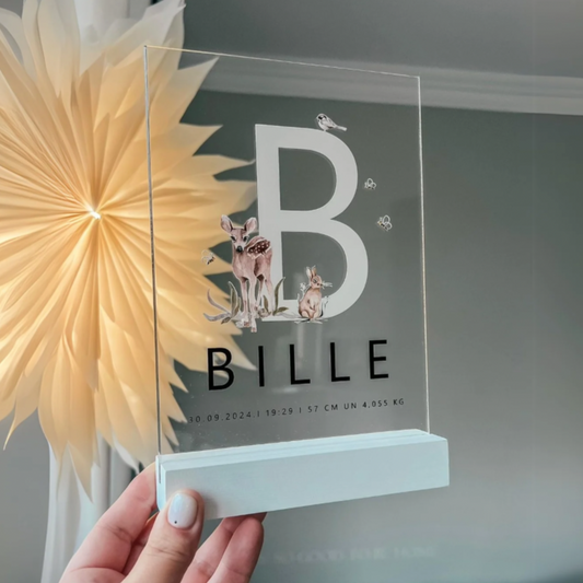 Lielais Burts - Dekors ar bērna vārdiņu un dzimšanas datiem, stikla. Raudzību dāvana