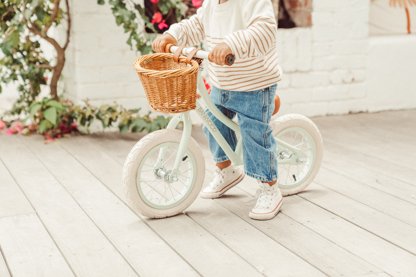 Bērnu skrejritenis ar grozu, Balance Bike First Go, Pale Mint, Banwood, BW-F1G-PMINT-FG