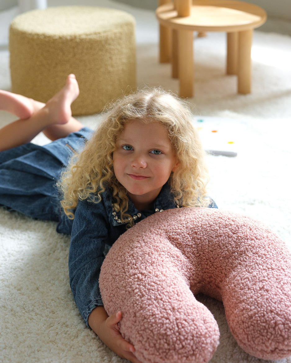 Spilvens Guava U Pillow, Wigiwama