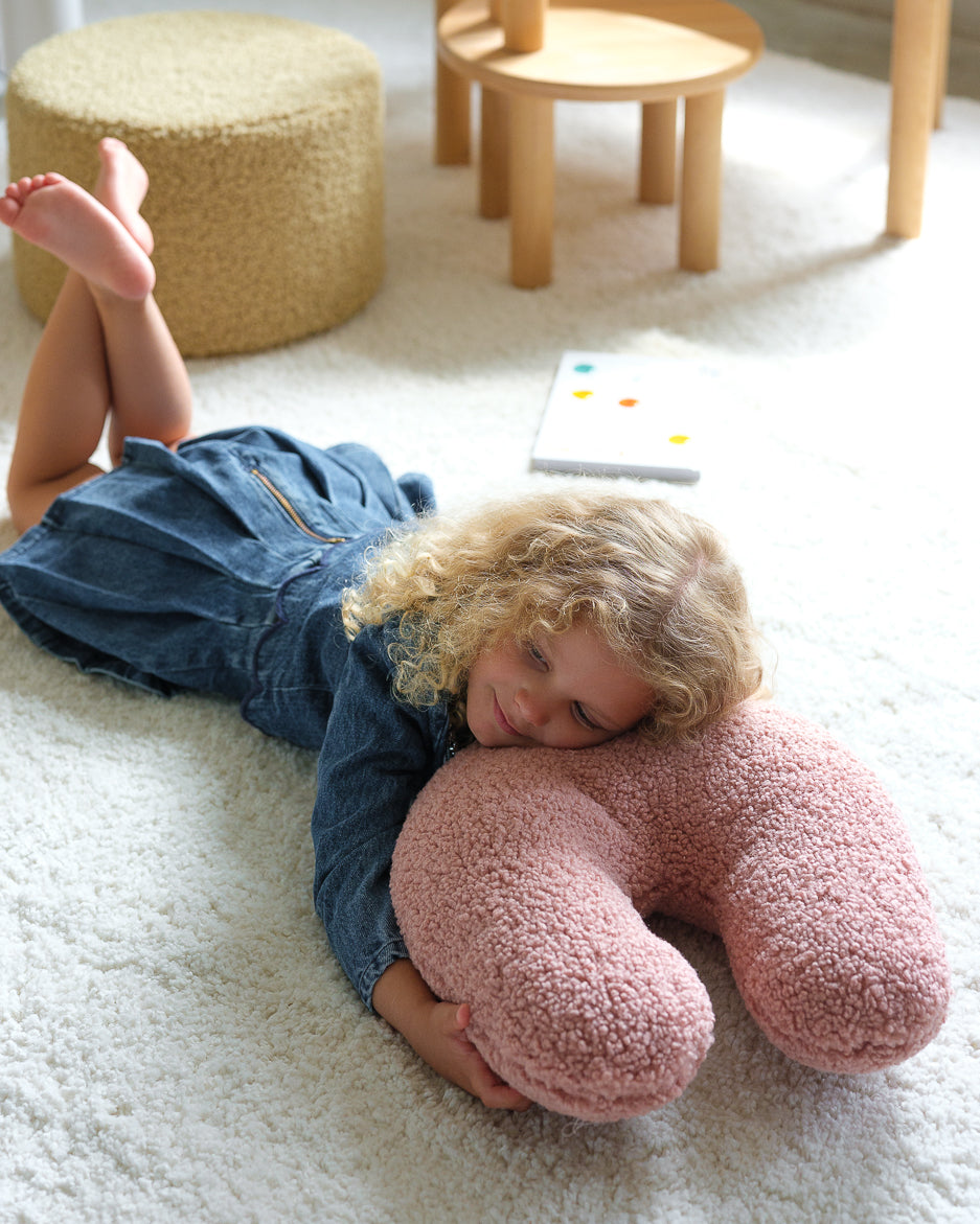 Spilvens Guava U Pillow, Wigiwama