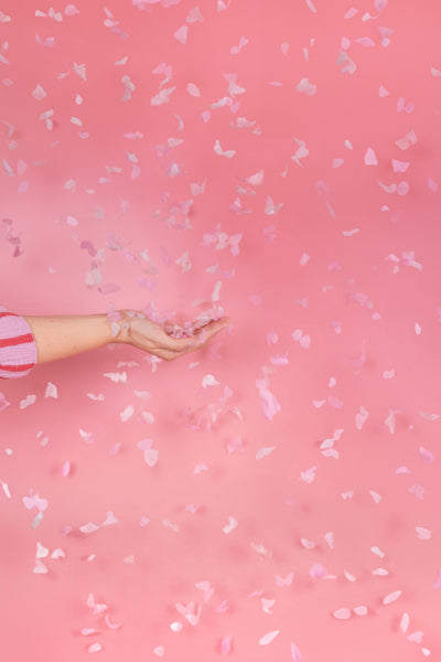 "Gender Reveal" konfeti ar rozā taurenīšiem, Party Deco,TUKRM20-081J