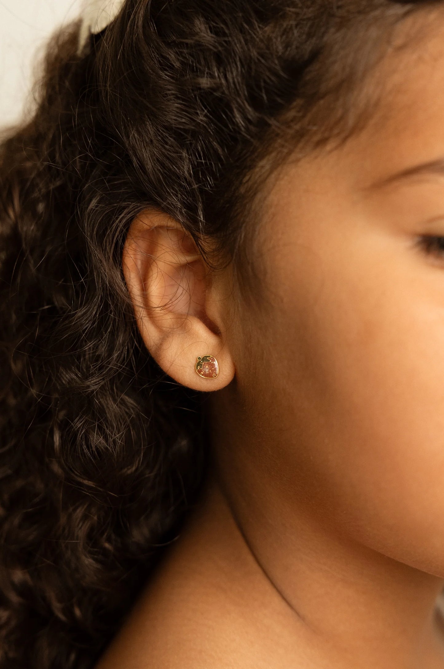 Bērnu auskari Taureņi, Glitter Strawberries Studs Earings, Mrs.Ertha, ER1424