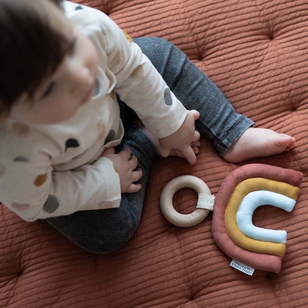 Graužammanta Rainbow Pure & Nature Crinkle Toy, Little Dutch, LD4901