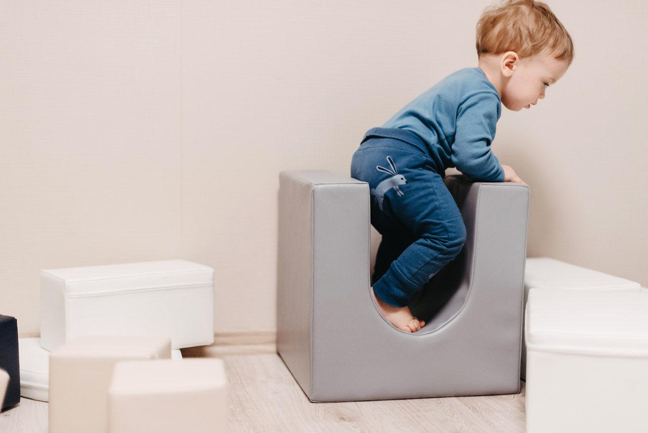 Iglu kluči, Noma Liepājā, Dienvidkurzemē, Kurzemē - baltas atrakcijas, bērnu rotaļu stūrītis