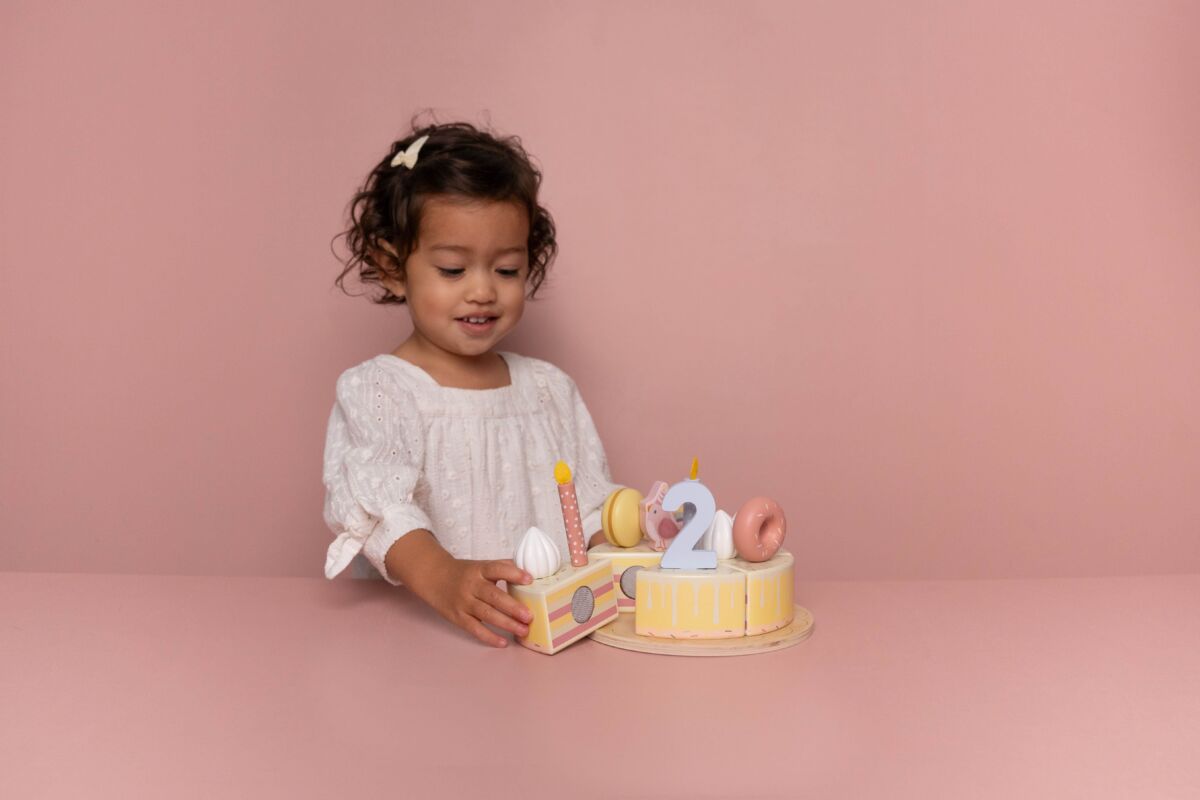 Koka dzimšanas dienas kūka, Birthday Cake Pink, Little Dutch