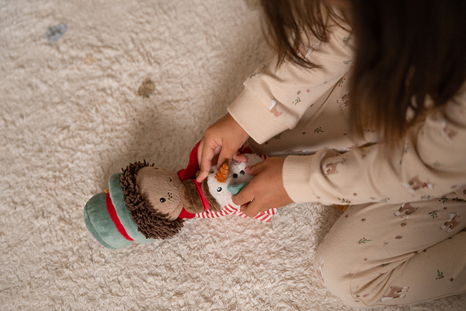 Ziemassvētku lelle Jake, Christmas Cuddle Doll 35cm, Little Dutch, LD4567