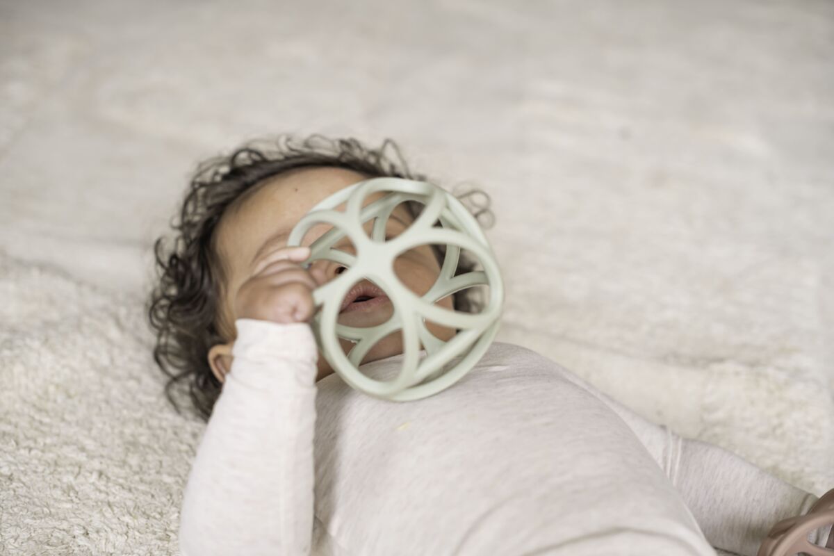 Silikona graužammanta Bumba, Grappling Ball, green, zaļa, little Dutch