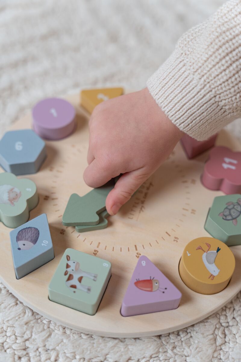 Koka pulkstenis formiņu šķirotājs, Puzzle Clock, Little Dutch