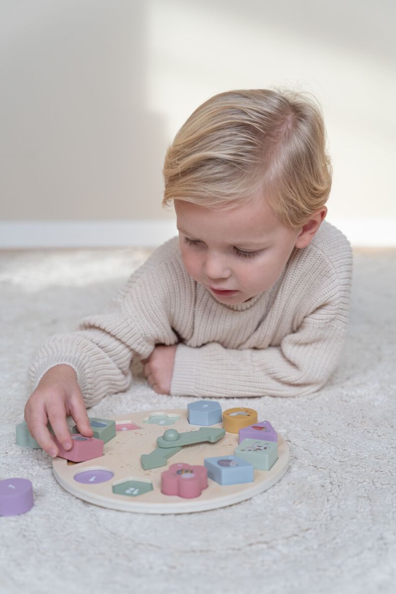 Koka pulkstenis formiņu šķirotājs, Puzzle Clock, Little Dutch