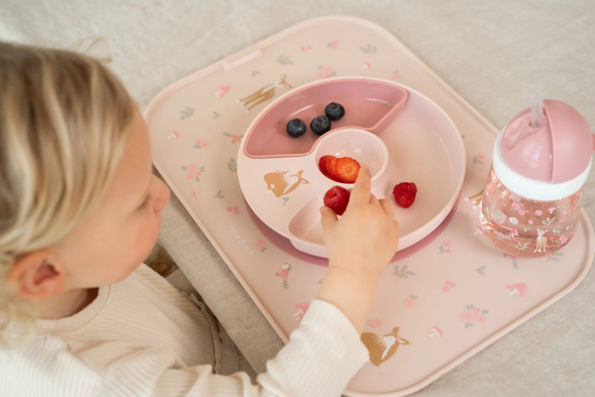 bērnu galda piederumi