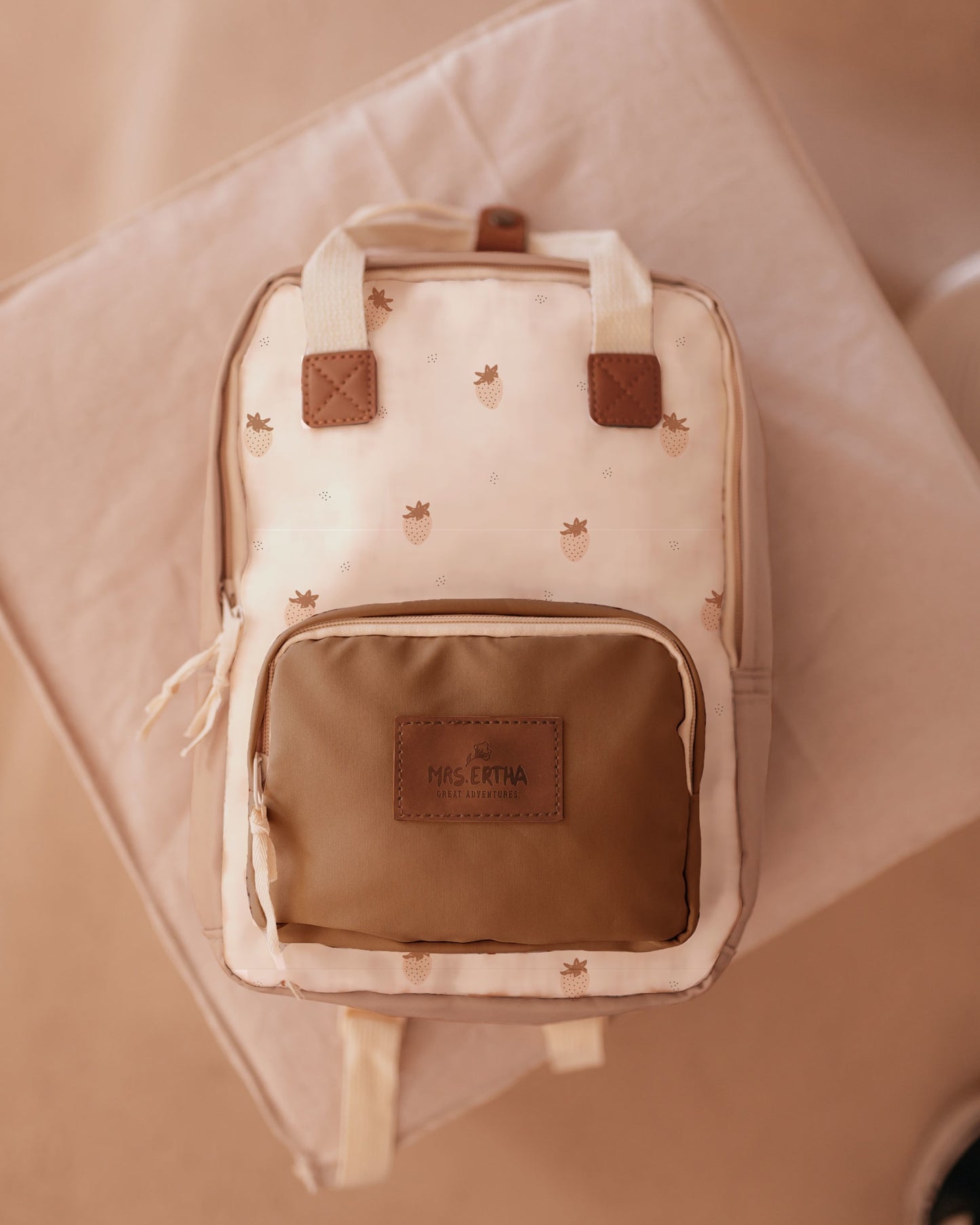 Bērnu mugursoma, Backpack Strawberries, Mrs Ertha
