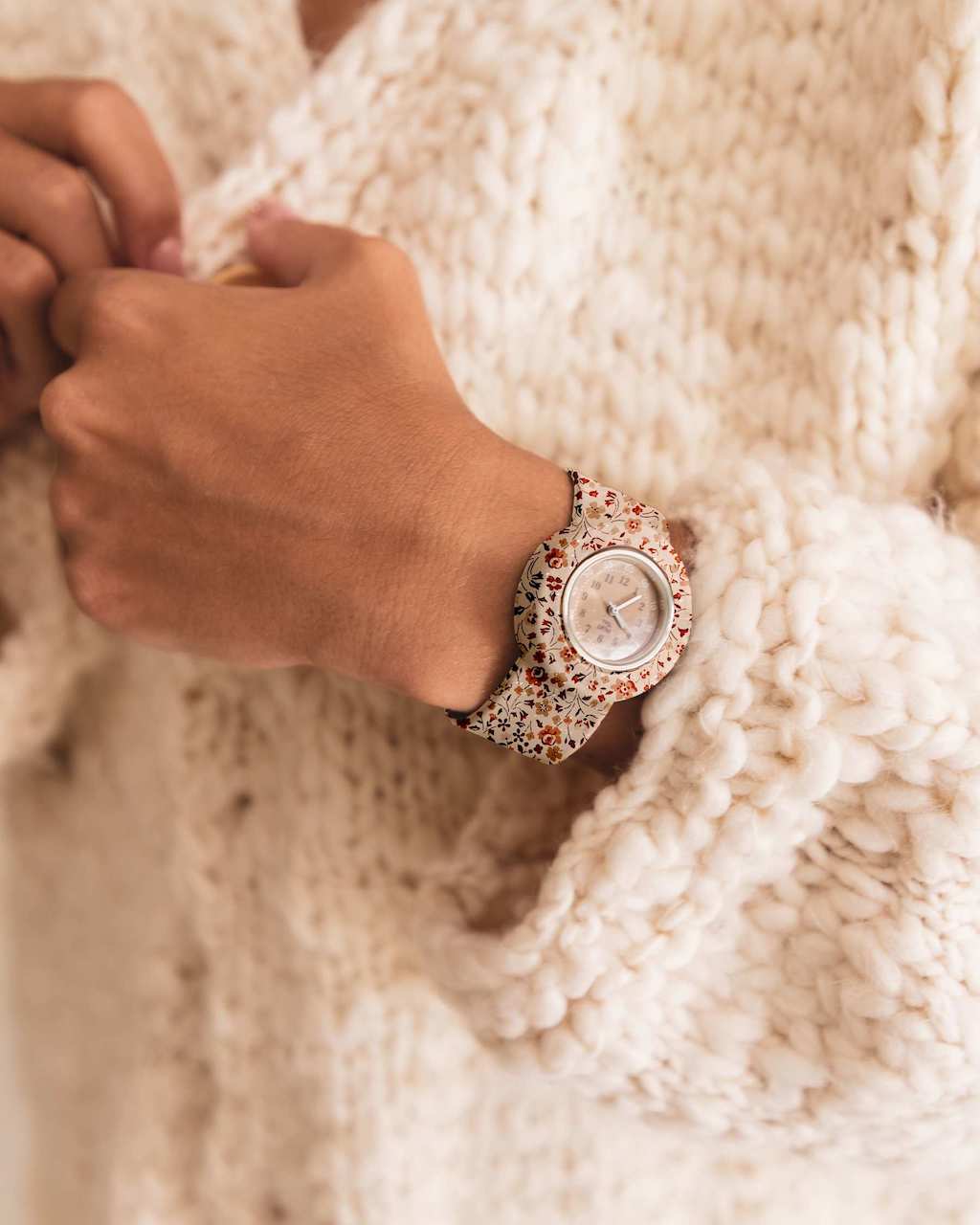 Bērnu rokas pulkstenis - Strapies, Magic Garden, Mrs. Ertha, ER1143