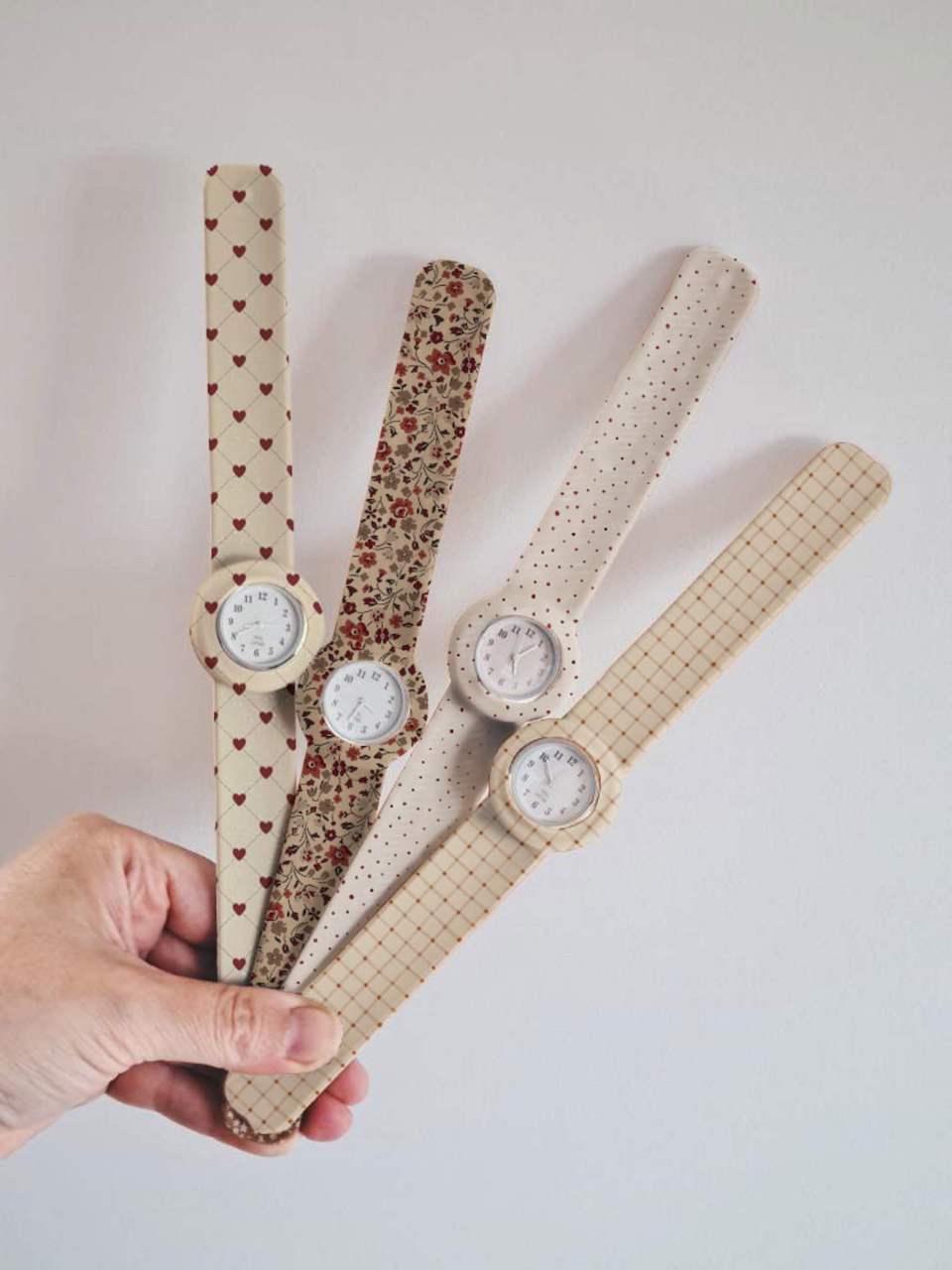 Bērnu rokas pulkstenis - Strapies, Unique Dots, Mrs. Ertha, ER1143