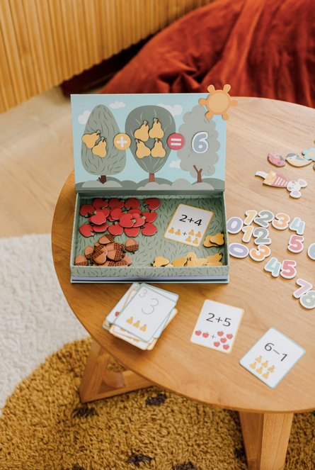 Magnētiskā matemātikas spēle, Magnetic Math Game Box, Tutu Family, Ražots Latvijā, Dāvanas bērniem