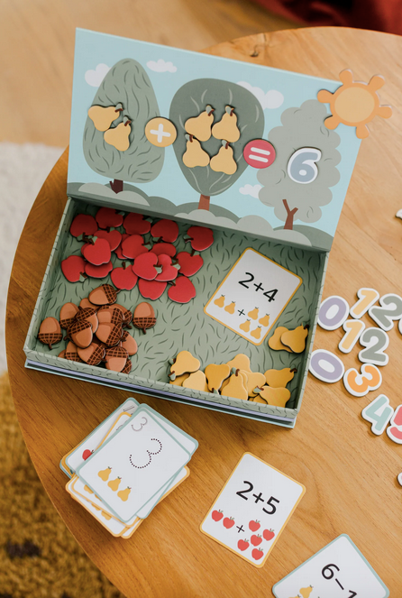 Magnētiskā matemātikas spēle, Magnetic Math Game Box, Tutu Family, Ražots Latvijā, Dāvanas bērniem