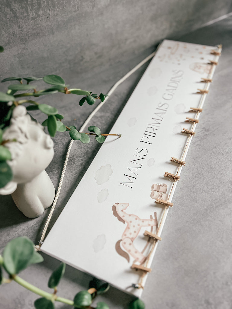 Bilžu turētājs bērniņa 12 mēnešu bildītēm, Veco dēļu dekors