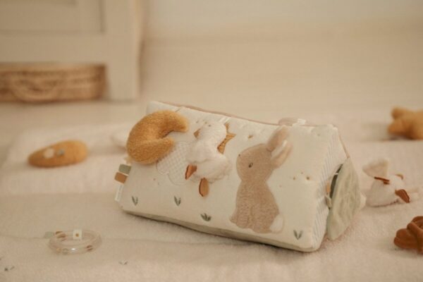 Mīkstais aktivitāšu trīsstūris Newborn Naturals, Activity Triangle, Little Dutch