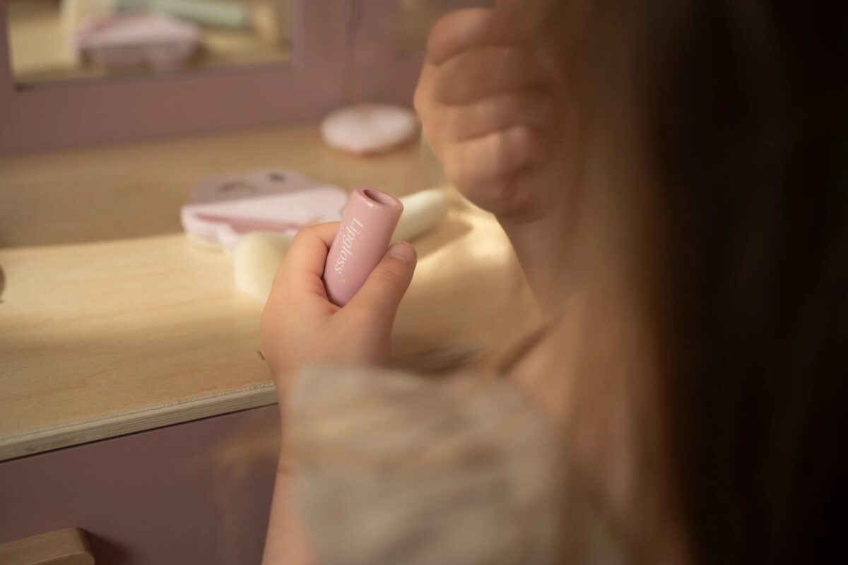 Bērnu kosmētikas galds