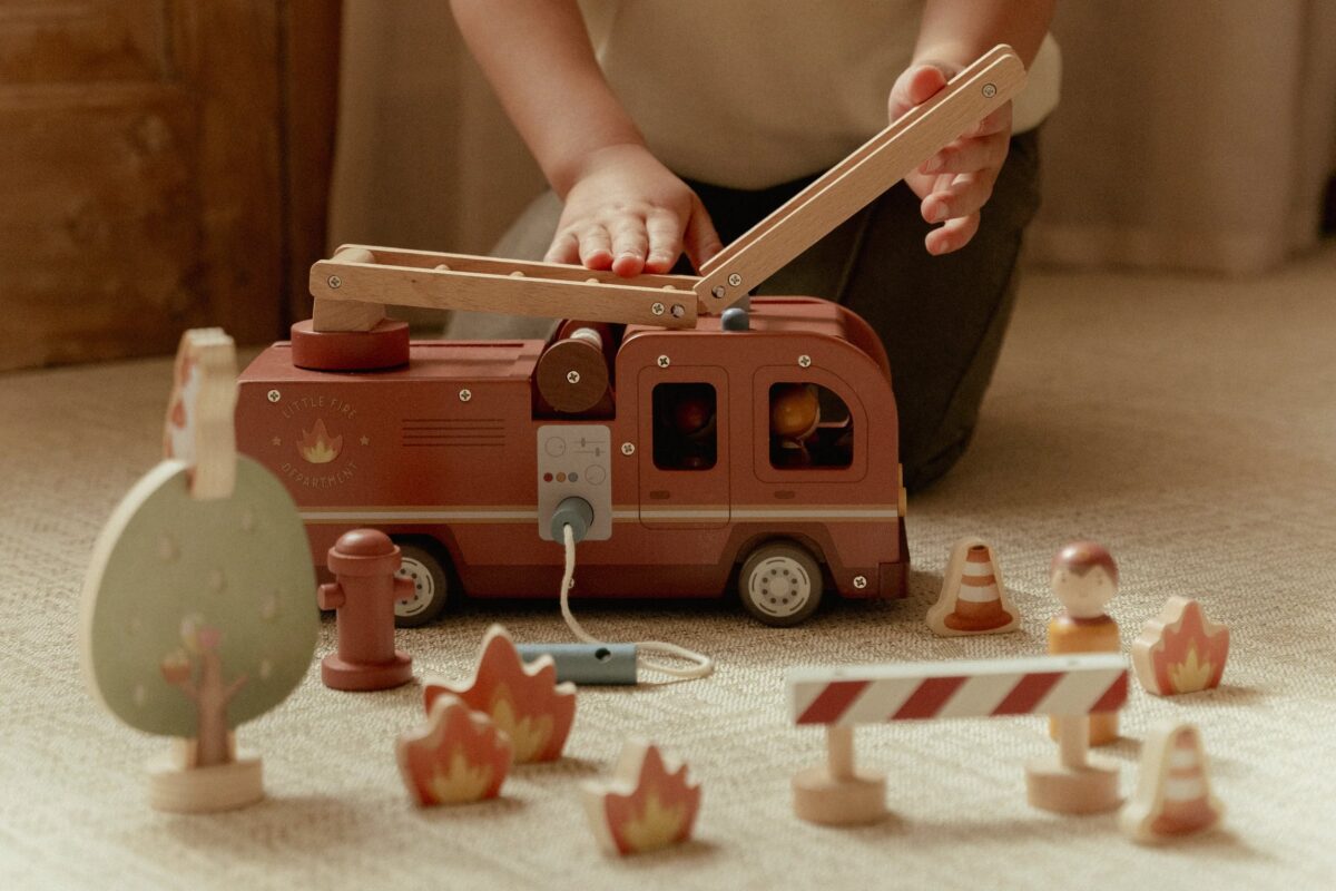 Koka Ugunsdzēsēja auto komplekts, Fire Truck Set, Little Dutch