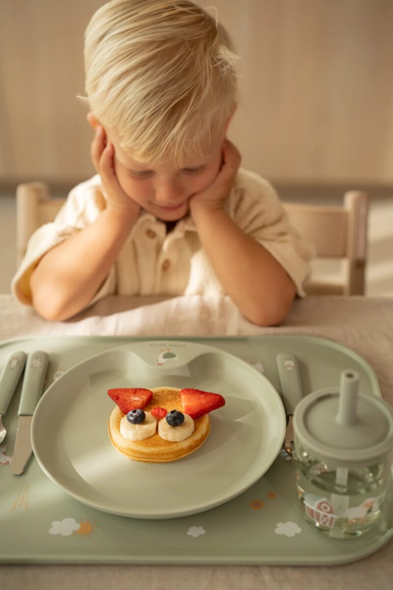 bērnu galda piederumi