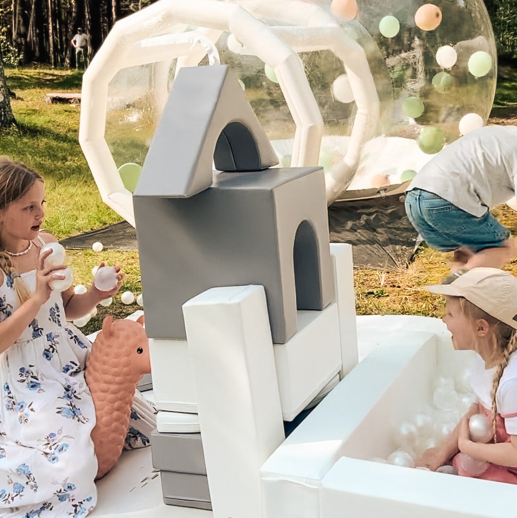 Iglu bumbu baseina un slīdkalniņa noma Liepājā, Dienvidkurzemē, Kurzemē