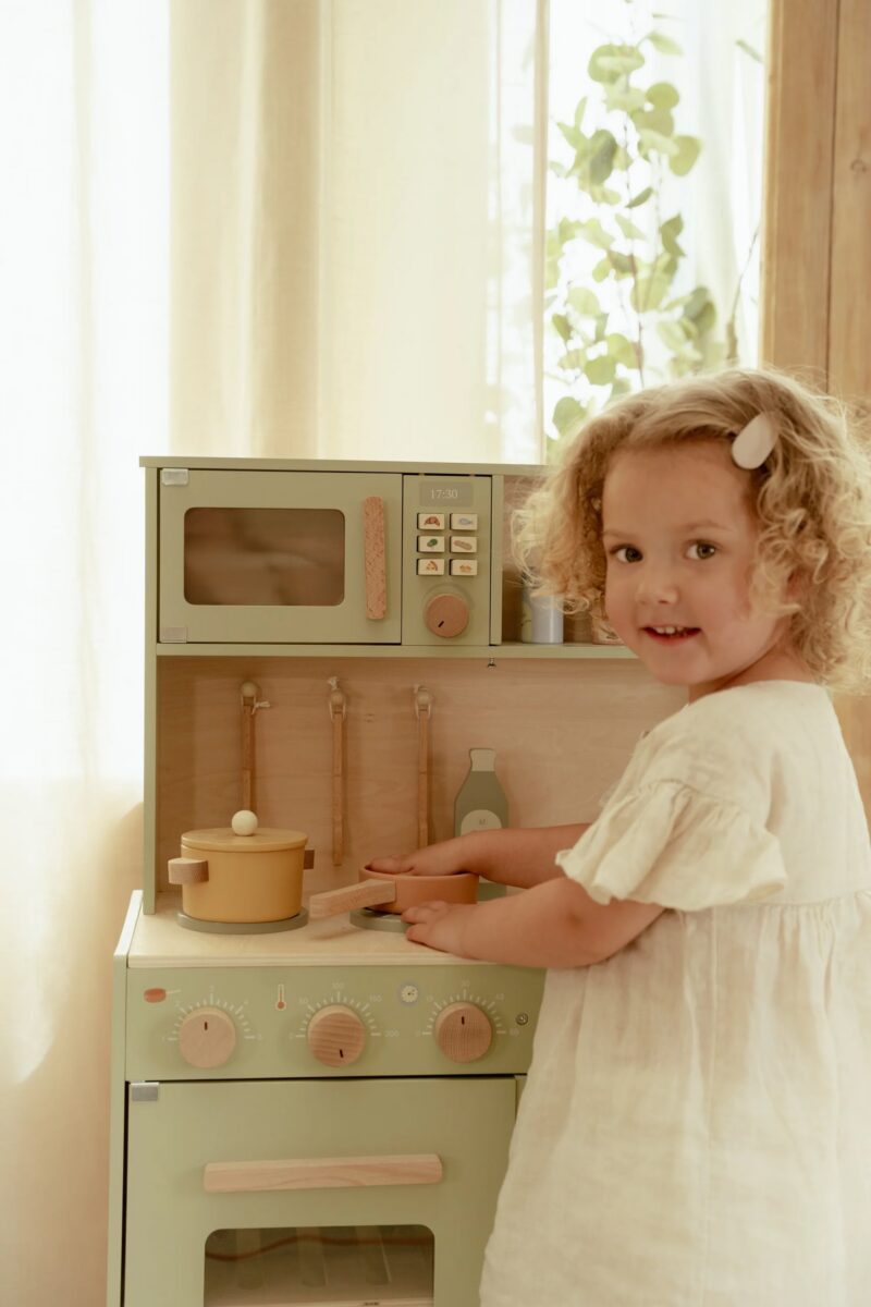 Bērnu rotaļu koka virtuve Wooden Play Kitchen Mint, Little Dutch