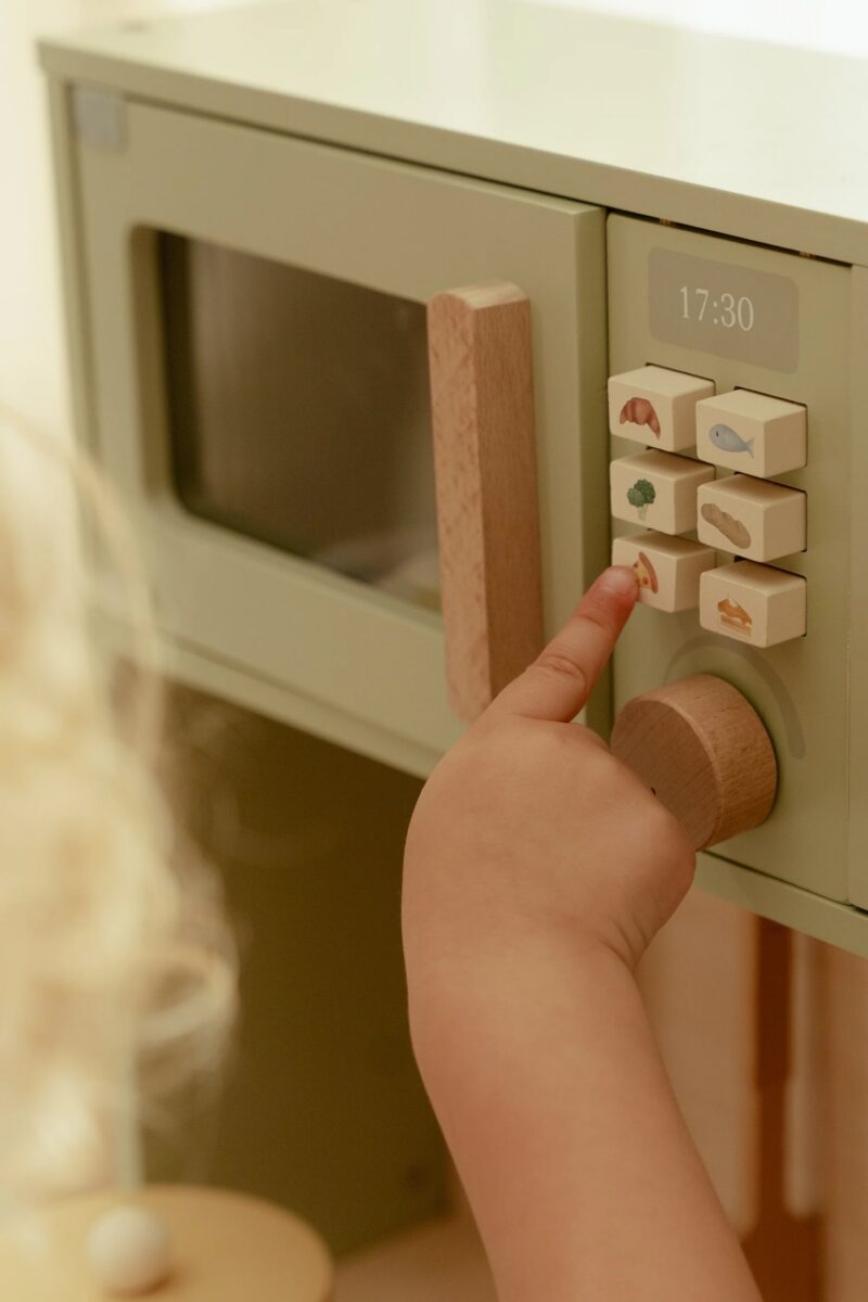 Bērnu rotaļu koka virtuve Wooden Play Kitchen Mint, Little Dutch