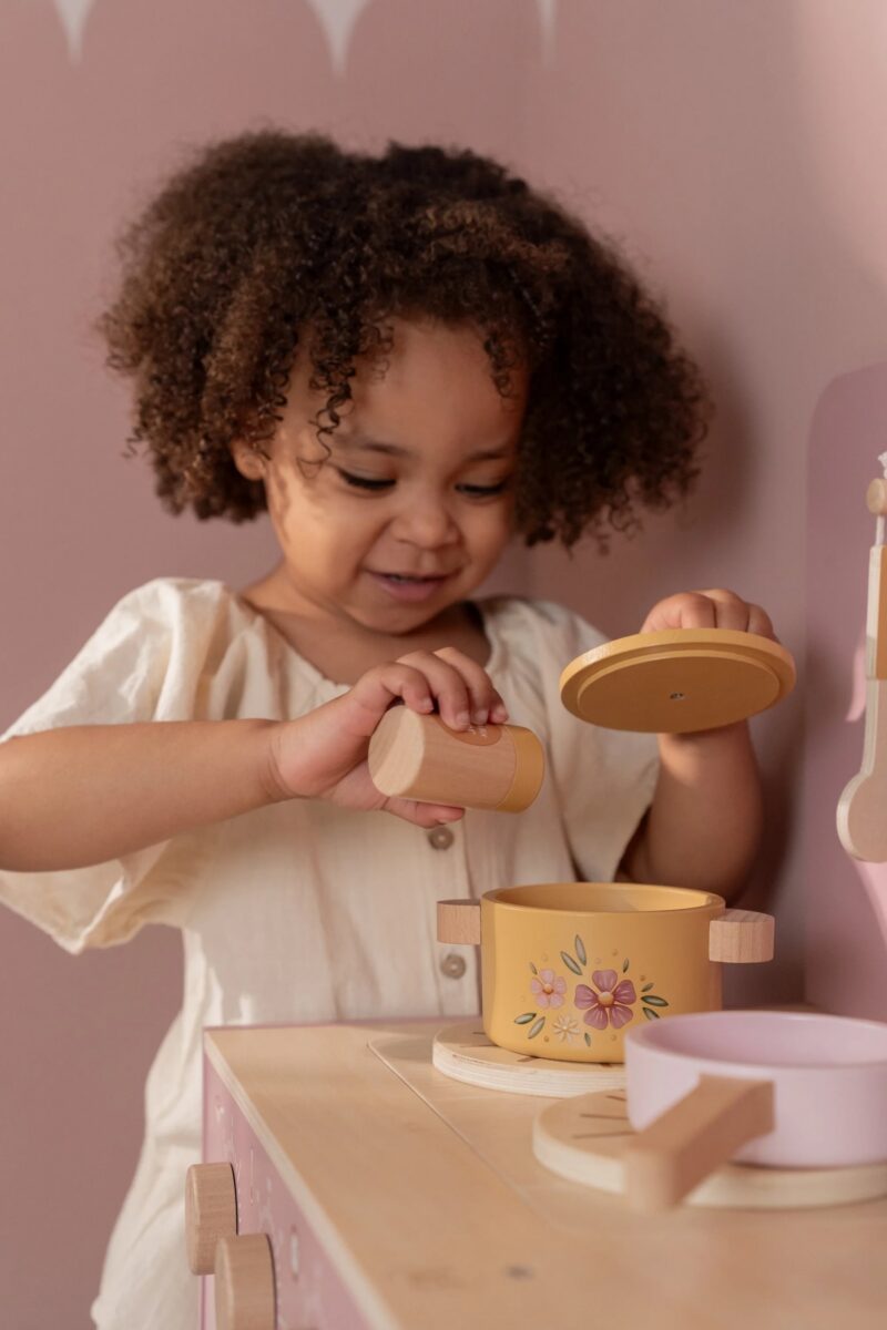 Bērnu rotaļu koka virtuve ar skaņu, Wooden Play Kitchen Sound, Little Dutch, ld2501