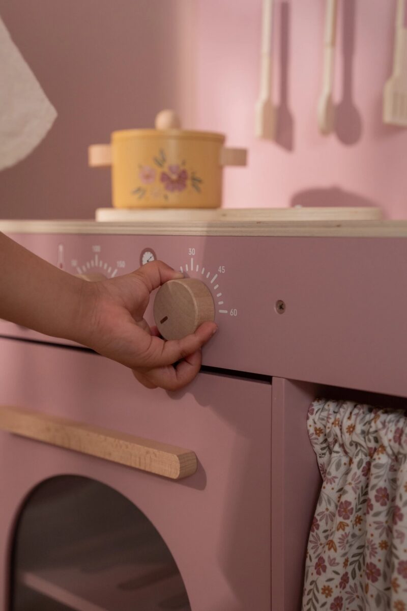 Bērnu rotaļu koka virtuve ar skaņu, Wooden Play Kitchen Sound, Little Dutch, ld2501