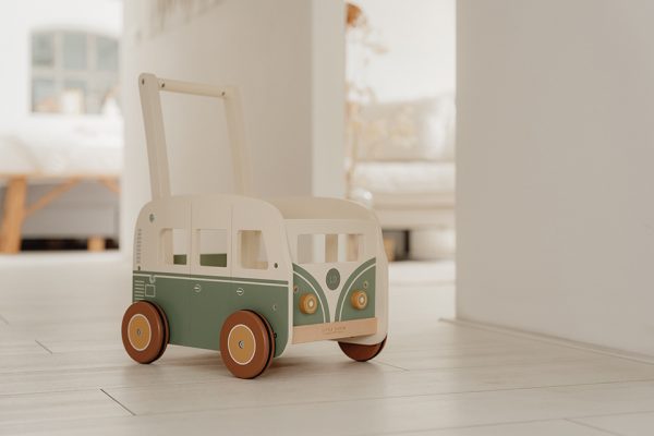 Koka stumjama rotaļlietu kaste, Staigulis, auto, Walker Vintage Retro Bus, Little Dutch, 7105