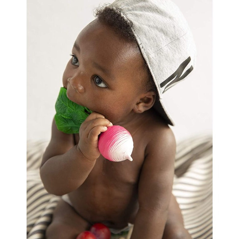 Bērns grauž redīšu - Graužammanta redīsa formā, silikona, Oli&Carol, Ramona the Radish, teether, silicone