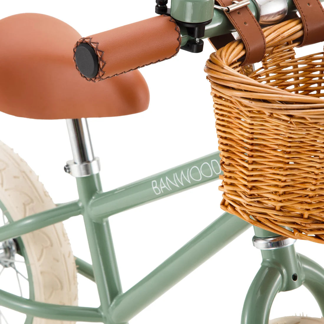 Zaļš bērnu skrejritenis ar grozu, Balance Bike First Go, Forest, Banwood