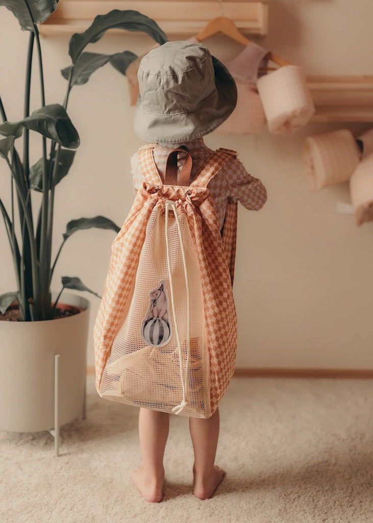 Tīkliņu mugursoma pludmalei Speckled Diamond, Beach Net Backpack, Mrs.Ertha