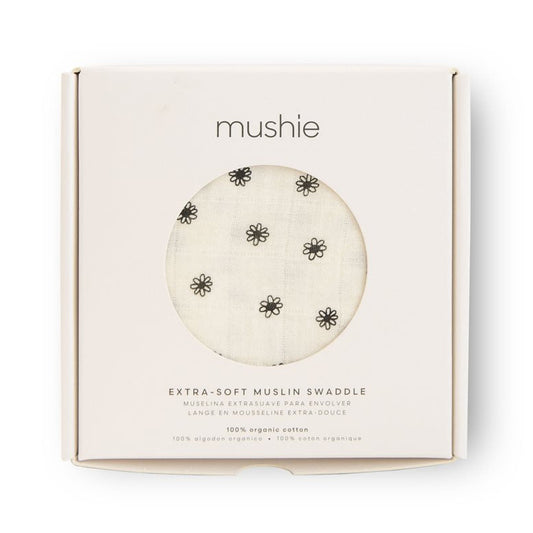 Muslino antklodė „Black Daisy Swaddle“, 120 x 120 cm, „Mushie“