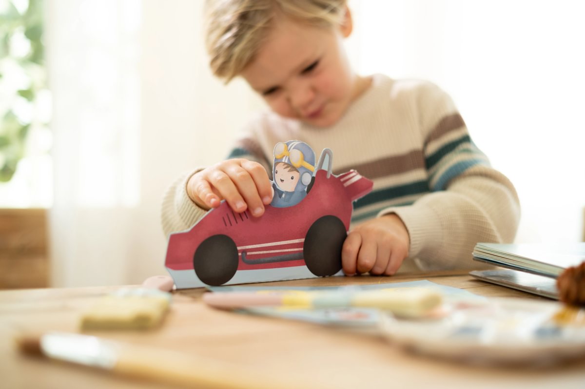 Rokdarbu grāmata ar šķērēm Book with Scissor Jim & Friends Cars, Little Dutch, LD126831