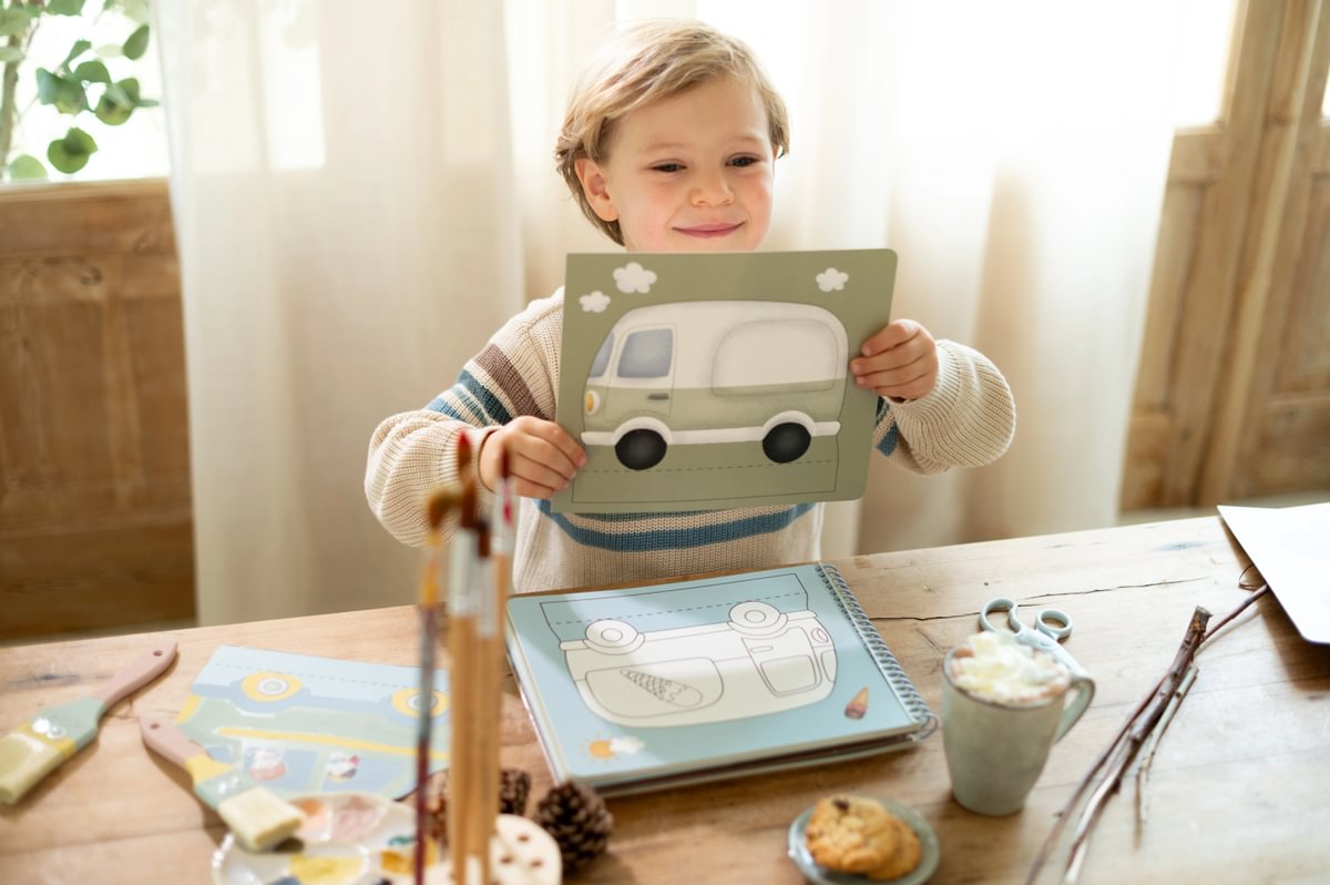 Rokdarbu grāmata ar šķērēm Book with Scissor Jim & Friends Cars, Little Dutch, LD126831