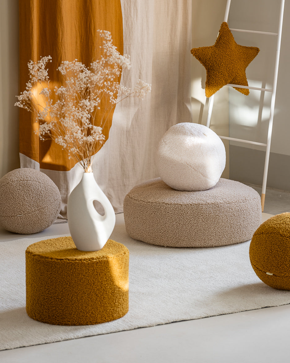Maple Pouffe, Wigiwama