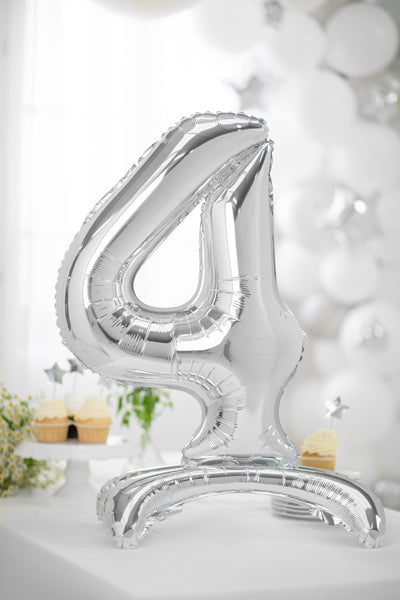 Liels balons cipars 4, sudraba, brīvi stāvošs - nav nepieciešams hēlijs