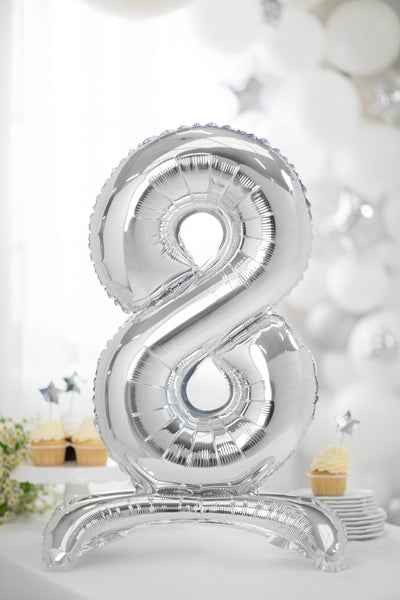 Liels balons cipars 8, sudraba, brīvi stāvošs - nav nepieciešams hēlijs