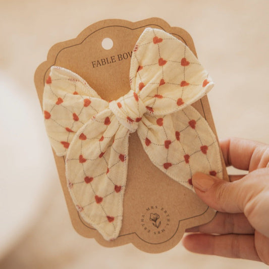 Matu Bante Lovely Roots, Fable Bow Clip, Mrs.Ertha