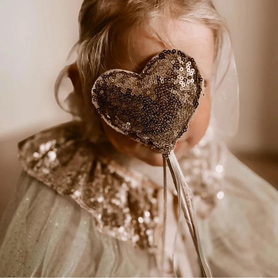 Princeses kostīma Nūjiņa, The Golden Queen, Mrs.Ertha