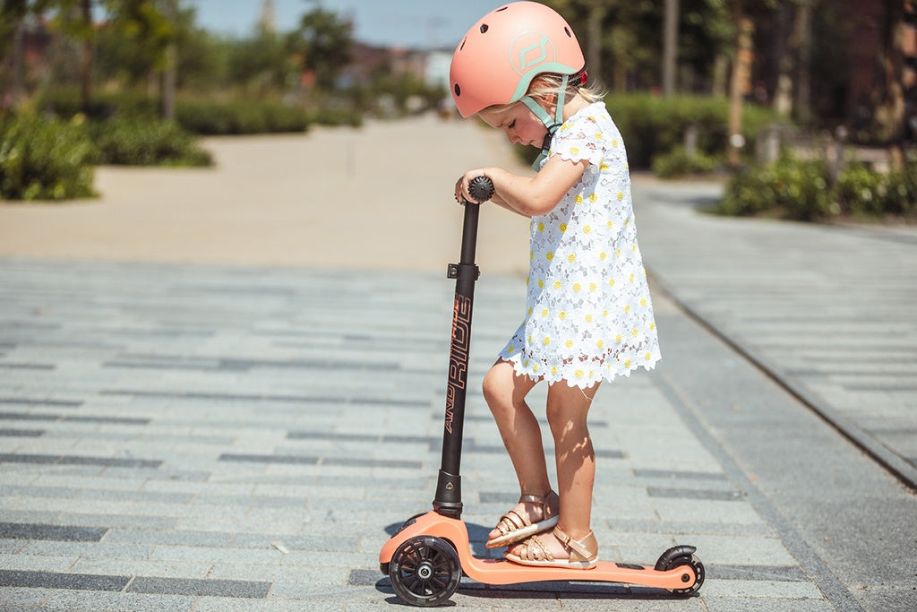 Bērnu skrejritenis oranžs, Highwaykick 3 LED, Peach, Scoot and Ride