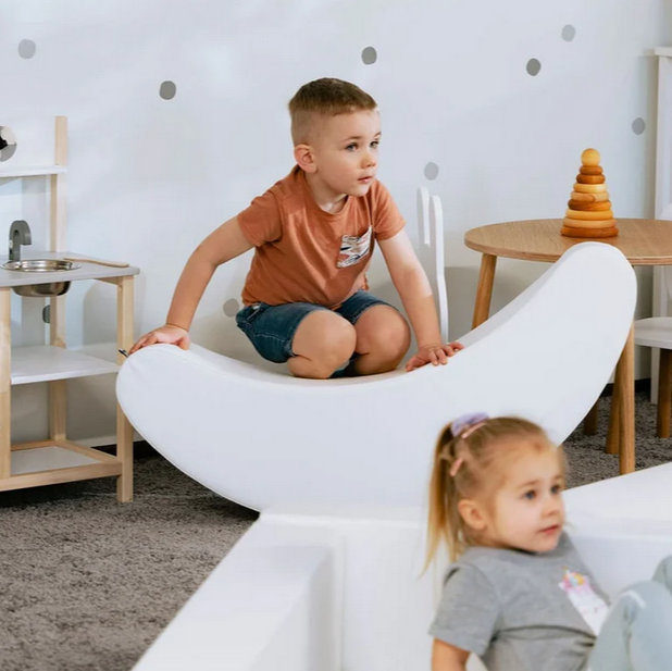 Iglu sūpynės banano formos, baltos - nuoma