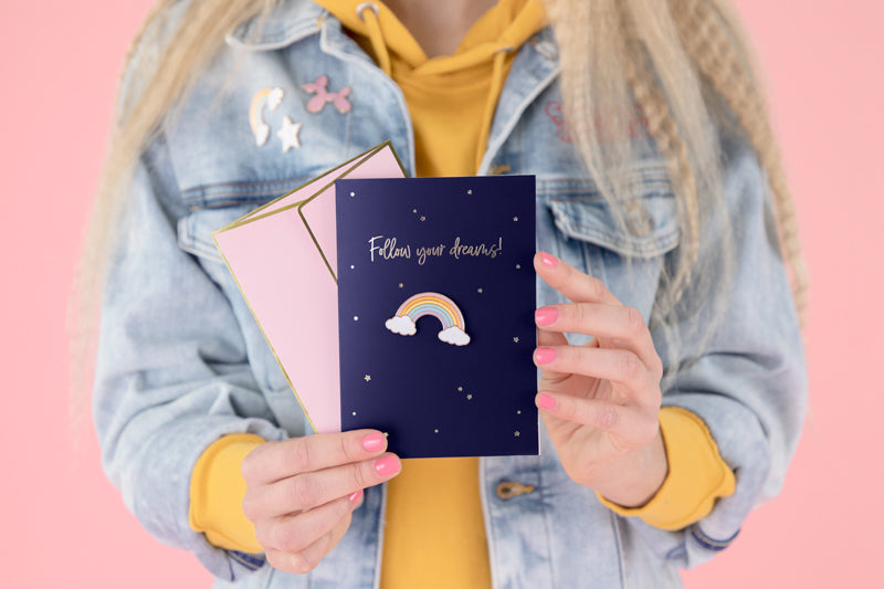 Apsveikuma kartīte Card with enamel pin Rainbow, Party Deco, KAR5
