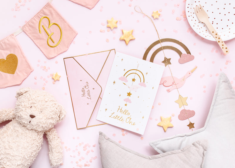 Apsveikuma kartīte Hello Little One ar pievienotu dekoru, rozā