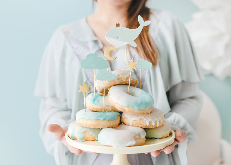 Kūkas un kēksiņu dekors Valis - ar mākonīšiem un zvaigznītēm, Cupcake Toppers Whale
