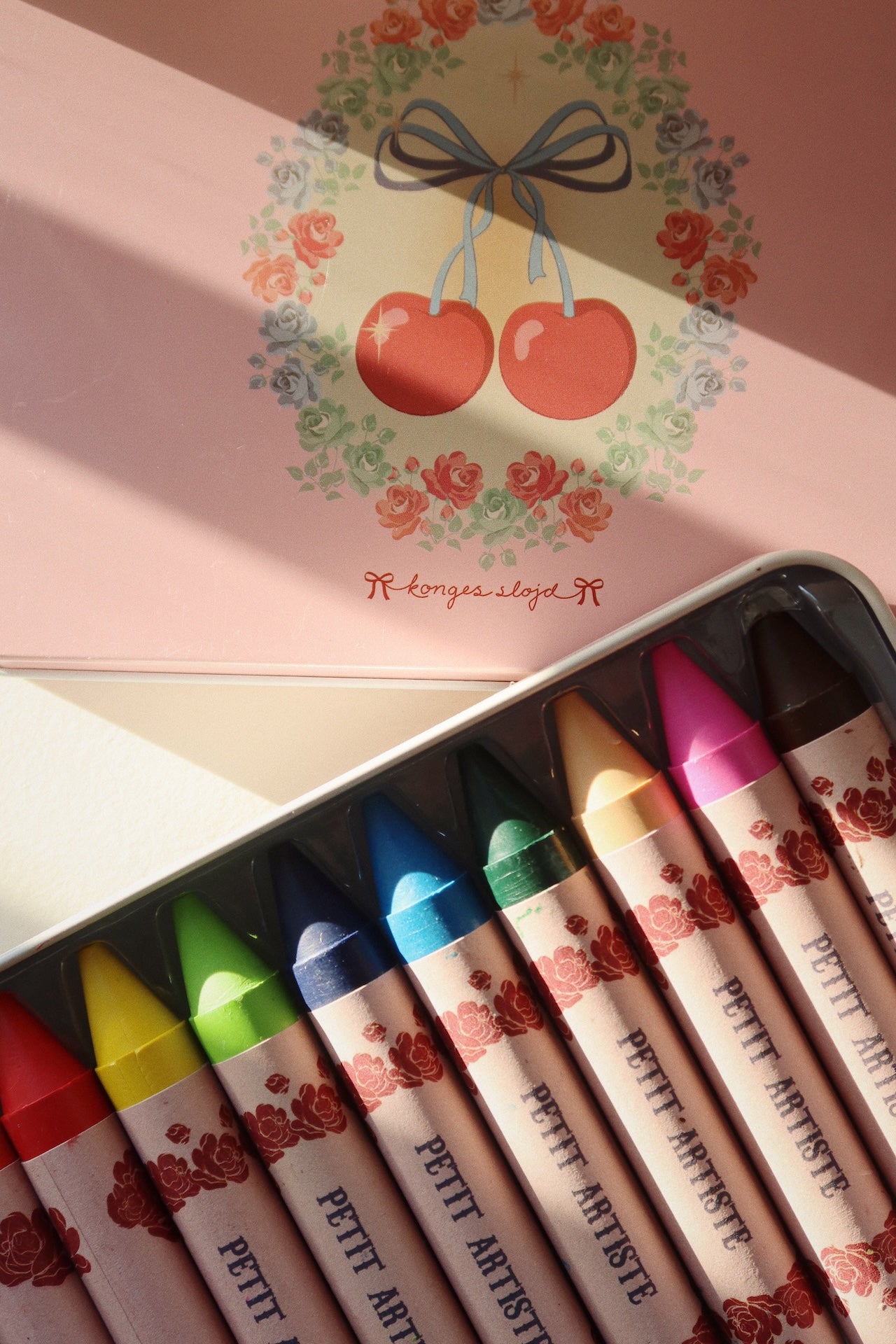 Bišu vaska krītiņi Cherry Bow, Bees Wax Crayons, Konges Slojd, KS102337