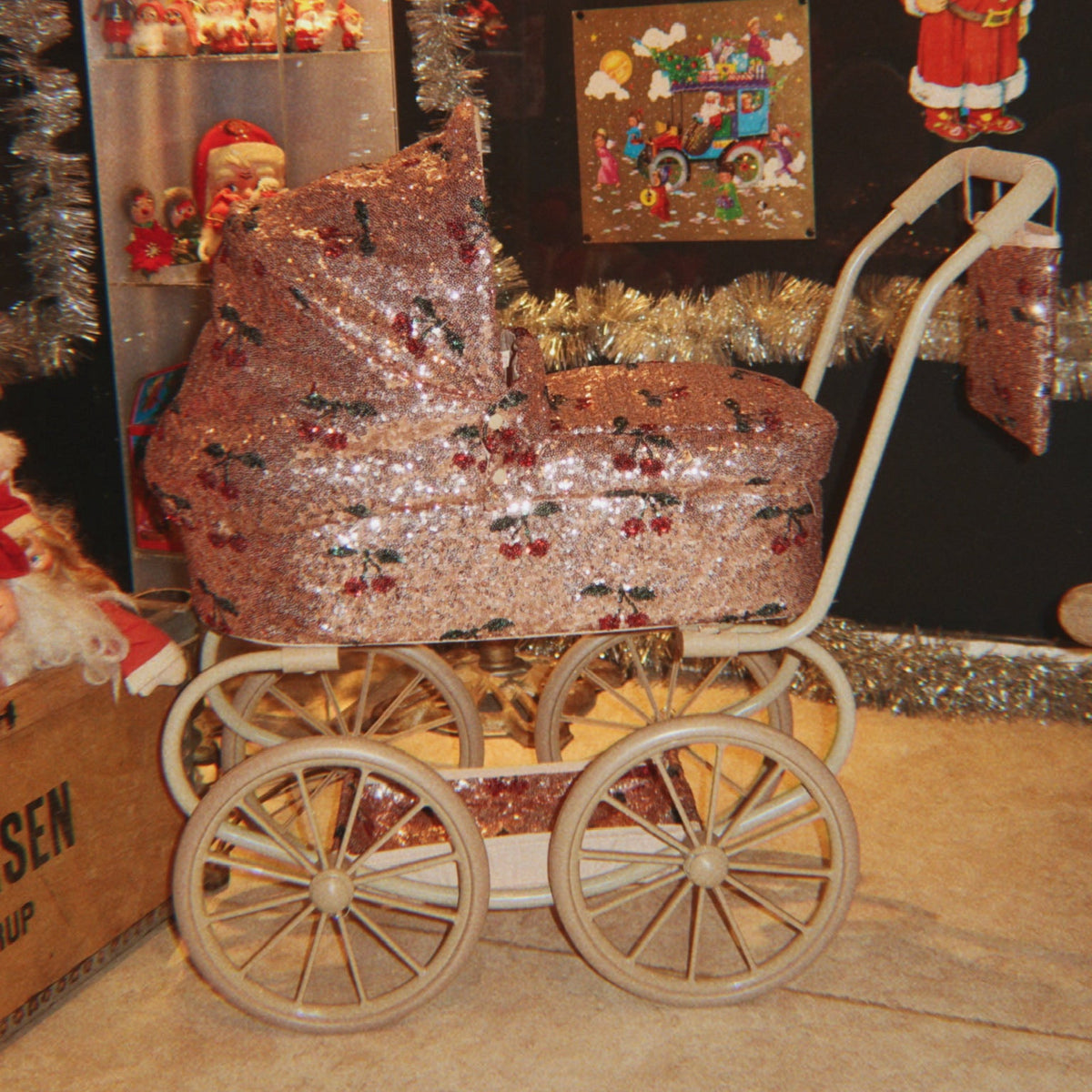 Leļļu rati, Sparkly Minnie Doll Pram, Cherry Sequin, Konges Slojd, KS106606